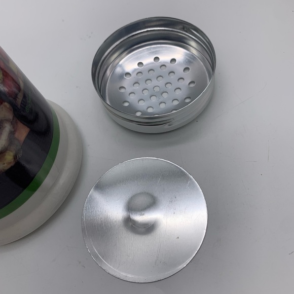 Susan Winget Ceramic Vintage Cheese Shaker BRAND NEW! With Veg. & Fruit Patterns - Picture 11 of 12